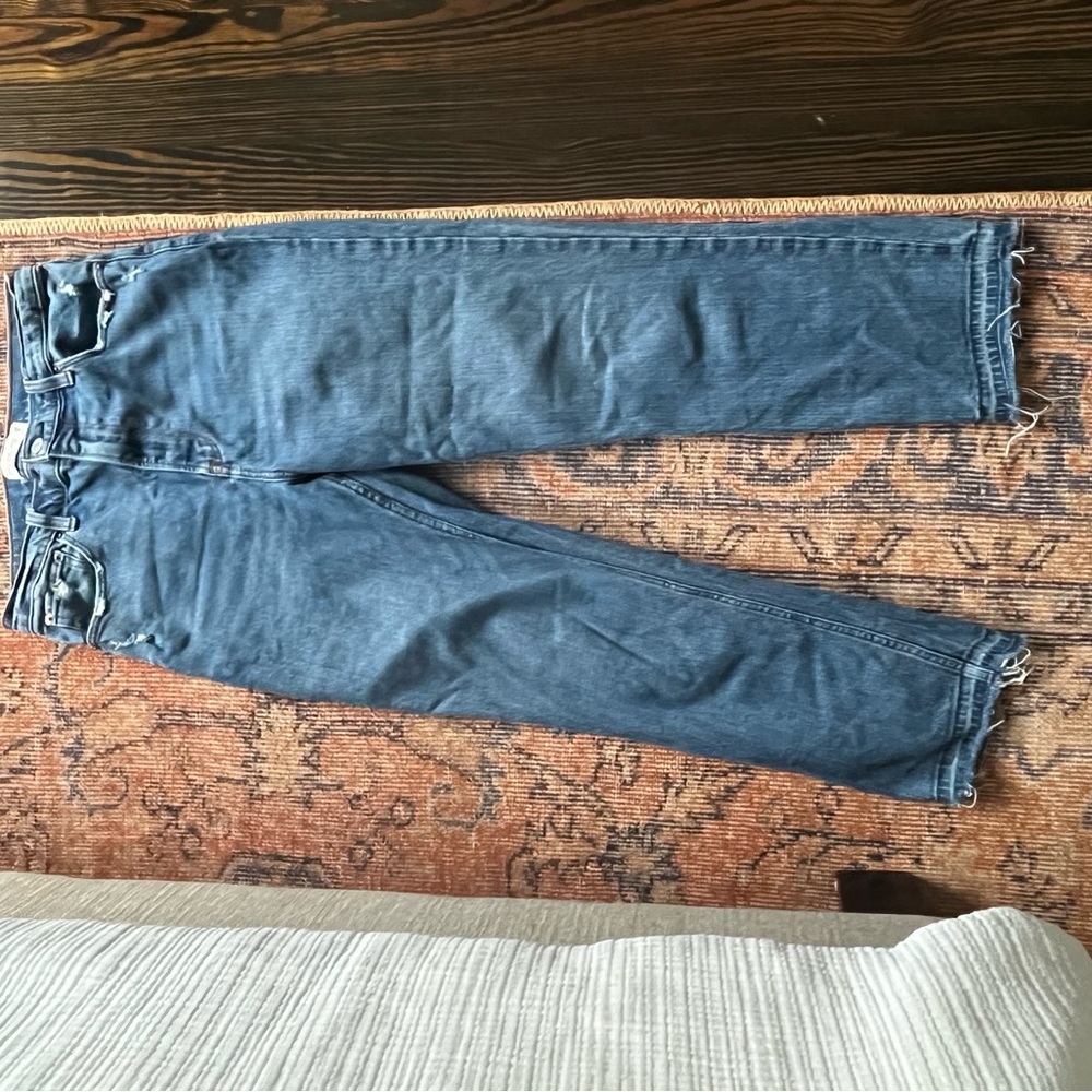 A&F Ultra High Rise Ankle Straight 29/8R